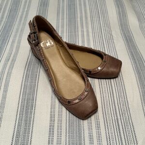Gianni Bini Tan Flats Size 7